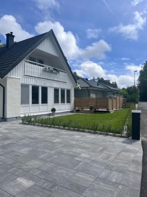 Exclusive Guesthouse Near The Ocean In Hovas Gothenburg Exterior photo